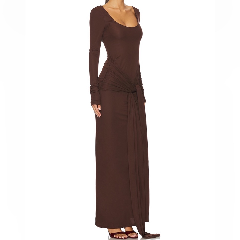 Lovers and Friends-Quinn Gown in chocolate brown - Picture 2 of 4